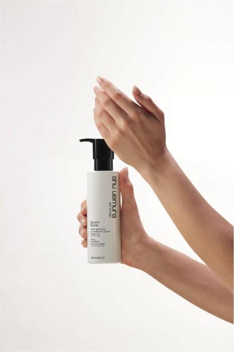 Produktbild Shu Uemura Izumi Tonic Stärkender Conditioner (250 ml)