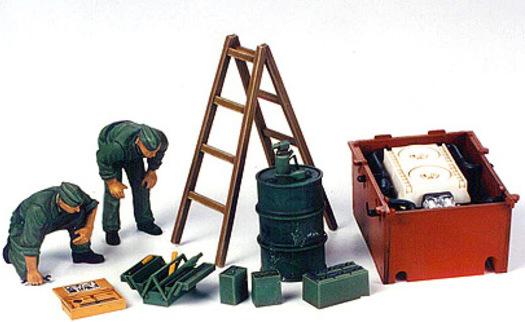 Produktbild Tamiya Diorama-Set Dt. Panzer Instands.(2) 1:35