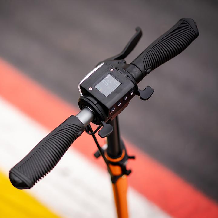 Actual product image E-Twow S2 GT Sport (GTS) (20 km/h, 35 km, 500 W)