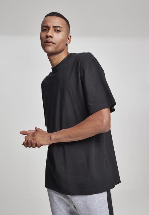 Actual product image Urban Classics Tall Tee (6XL)