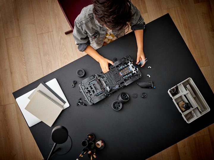 Image du produit LEGO La Batmobile de Batman (42127, LEGO Technic)