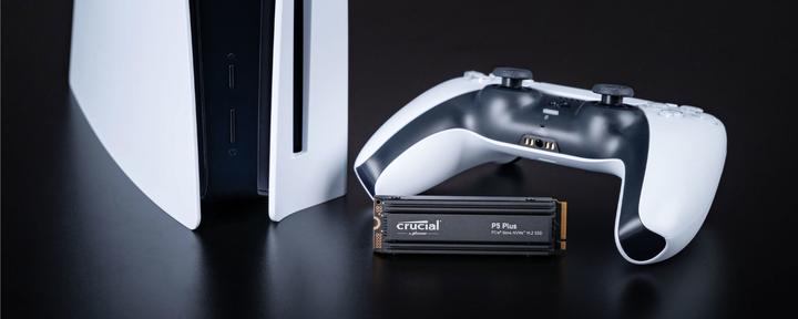 Immagine prodotto Crucial P5 Plus with Heatsink (2000 GB, M.2 2280)