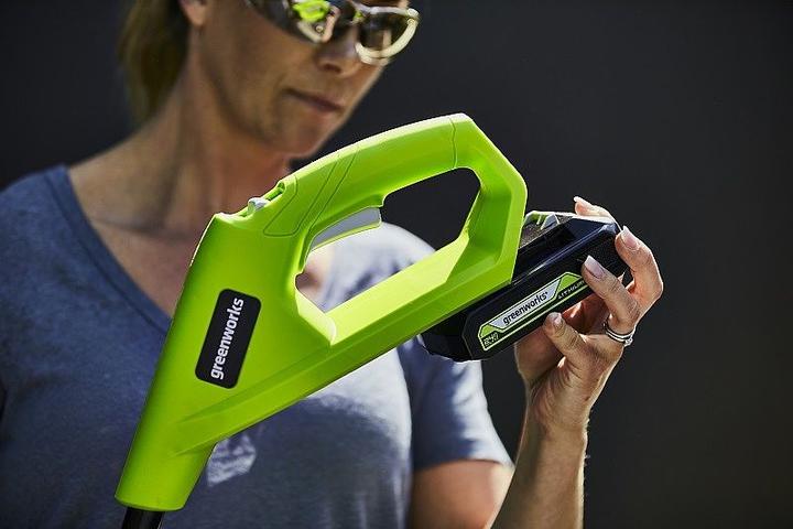 Actual product image Greenworks Cordless lawnmower G24LT25 (without battery and charger)