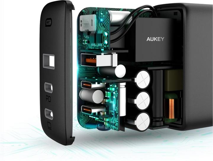 Actual product image Aukey Omnia Mix3 PA-B6S (90 W)