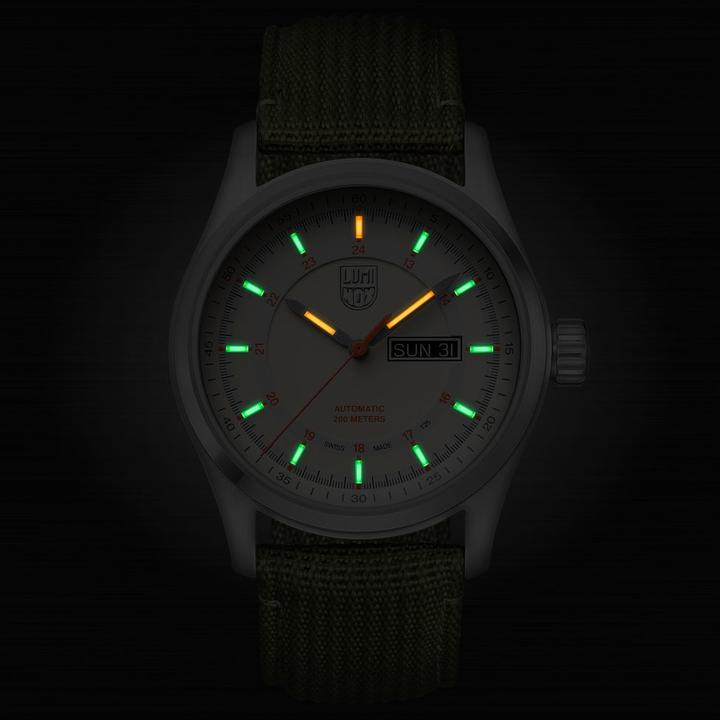 Actual product image Luminox Atacama Field Automatic 1900 Series (Analogue wristwatch, Diving watch, Swiss made, 44 mm)