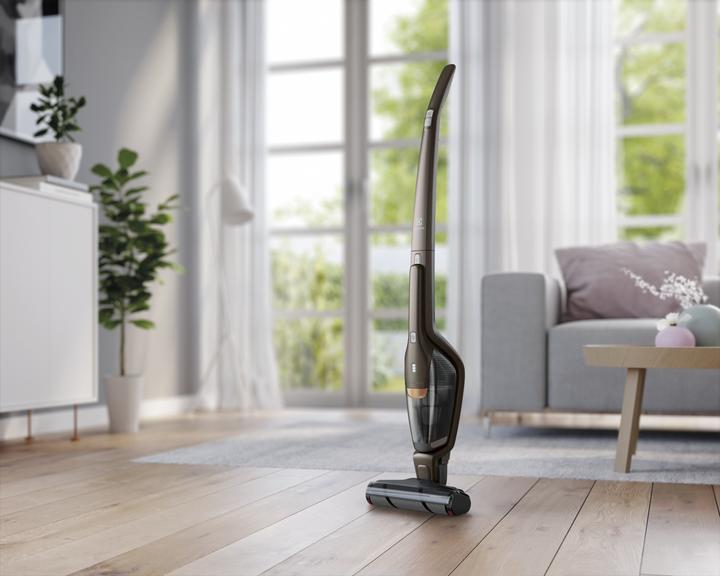 Actual product image Electrolux PowerPro EER87MBM