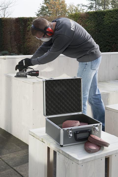 Image du produit Powerplus Ponceuse Multi 140W - 100 Acc. (Plateau de ponçage triangulaire, 140 W)