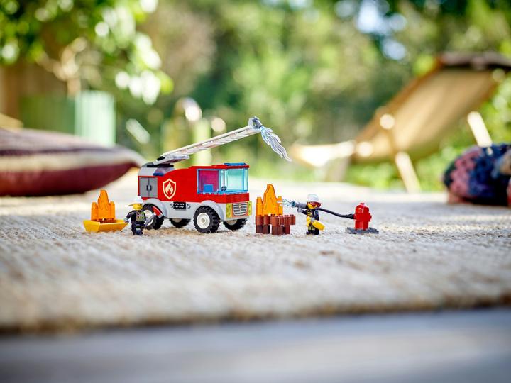 Actual product image LEGO Fire engine (60280, LEGO City)