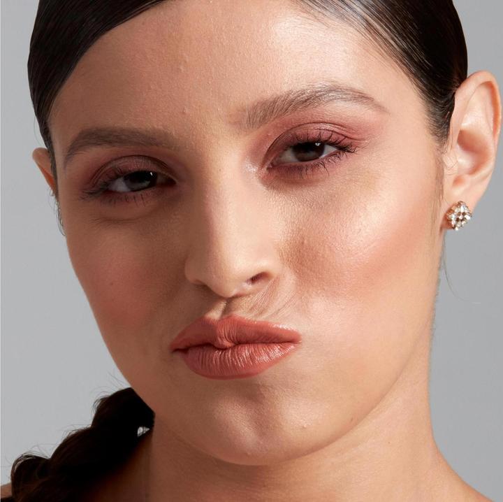 Actual product image NYX Professional Make-Up Shout Loud Satin (3 Silk)