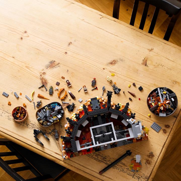 Actual product image LEGO The Lord of the Rings: Barad-dûr (10333, LEGO Icons, LEGO Rare Sets)