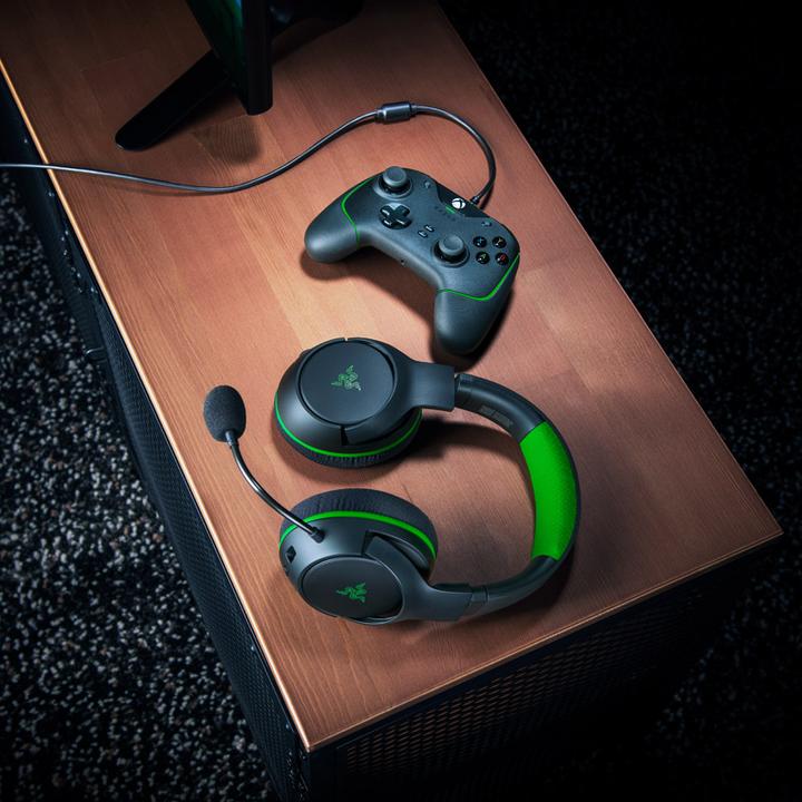 Actual product image Razer Wolverine V2 (Xbox Series S, Xbox One S, PC, Xbox One X, Xbox Series X)