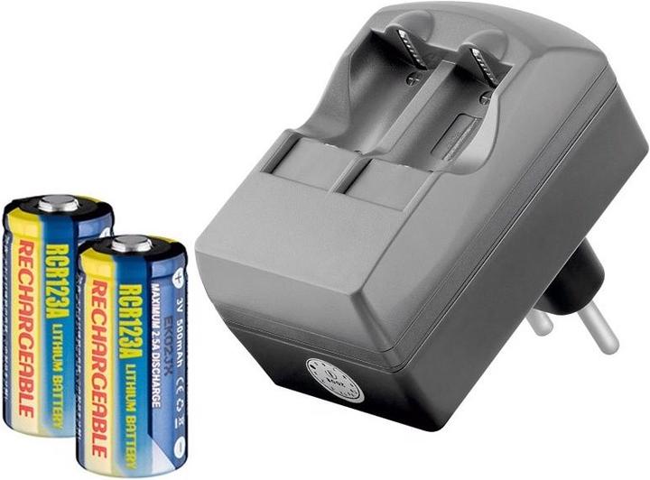 Produktbild AccuCell CR123A 2fach Ladegerät inklusive 2 Stück Li-ion Akkus CR123A (2 Stk., CR123A, 500 mAh, Ladegerät inkl. Akku)