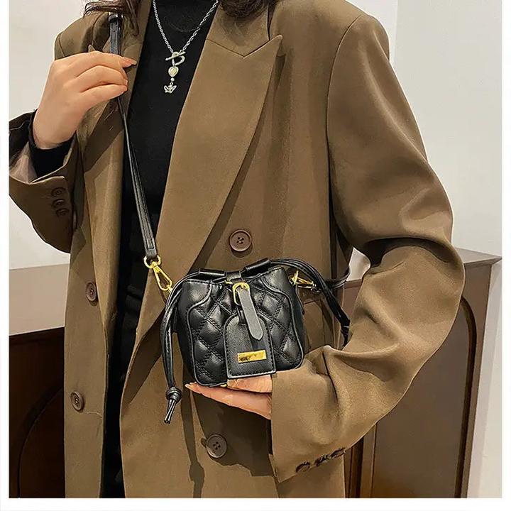Produktbild Only-Bags.Store Schicke Mini Crossbody Bucket Bag - Kollektion Frühjahr/Sommer 2024, luxuriöse Textur
