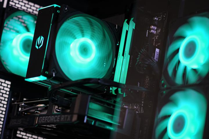 Image du produit Actina 5901443416418 (AMD Ryzen 5 7600X, 32 Go, 1000 Go, GeForce RTX 5070)