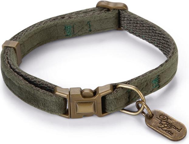 Actual product image Designed by Lotte Velura (30, Dog, Walks)