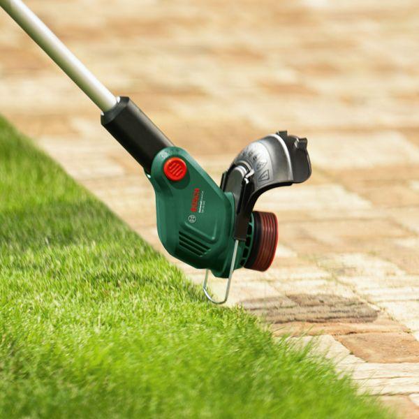 Image du produit Bosch Home & Garden Coupe-bordures sans fil UniversalGrassCut 18V-26-500 Solo (Fils coupe-herbe)