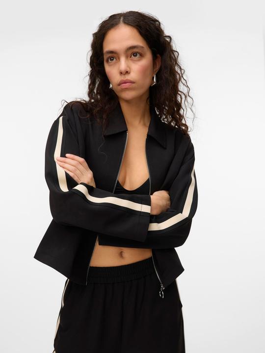 Actual product image Vero Moda VMCHRISSY Leichte Jacke Jacke (44)