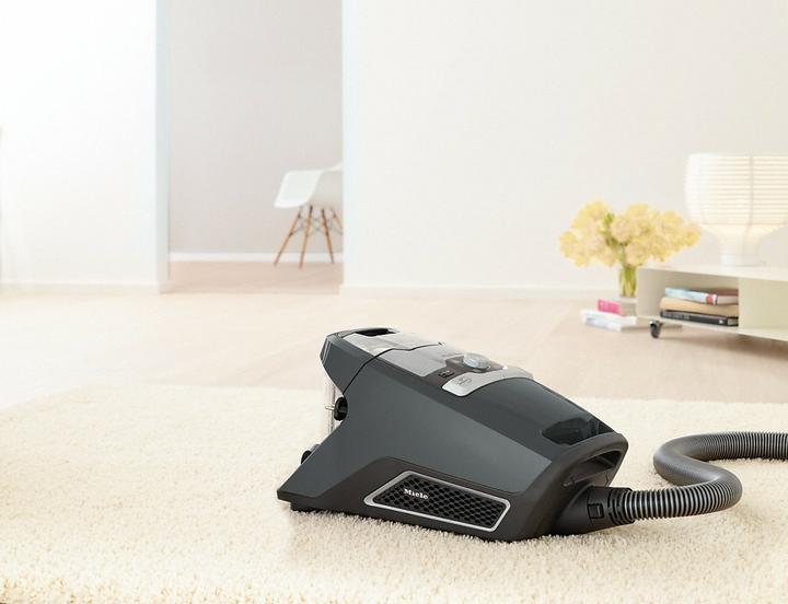 Actual product image Miele Blizzard CX1 Series 120