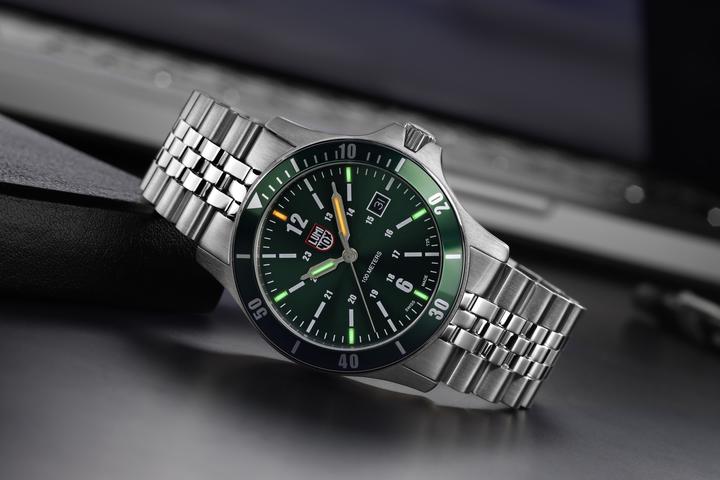 Actual product image Luminox SPORT TIMER 0910 SERIES (Sports watch, 42 mm)