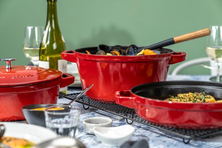 Produktbild Staub Cocotte (24 cm, Bräter + Schmortopf, Gusseisen)