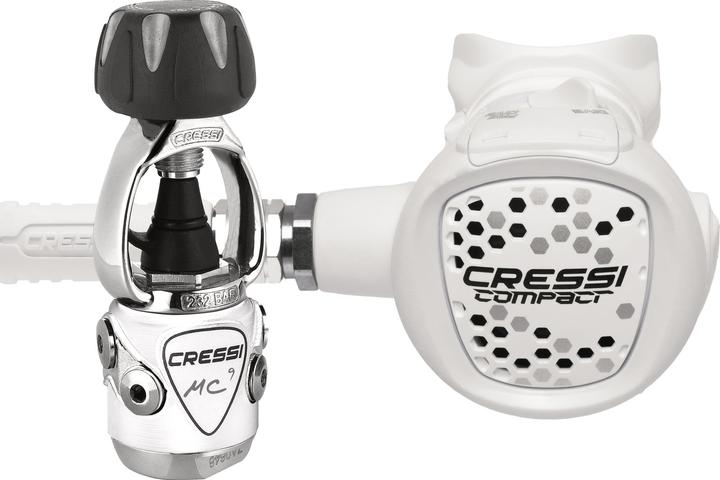 Produktbild Cressi MC9 + Compact