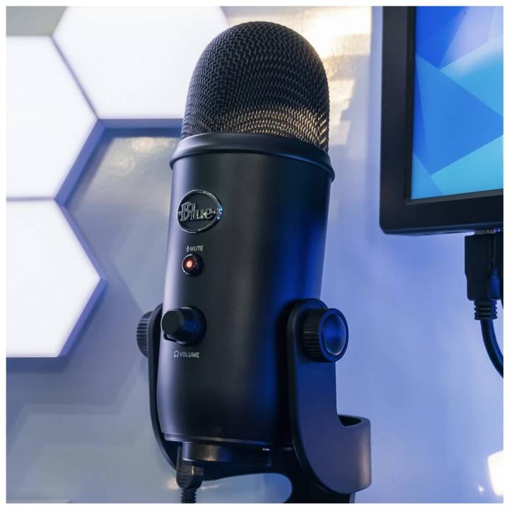 Actual product image Blue Yeti