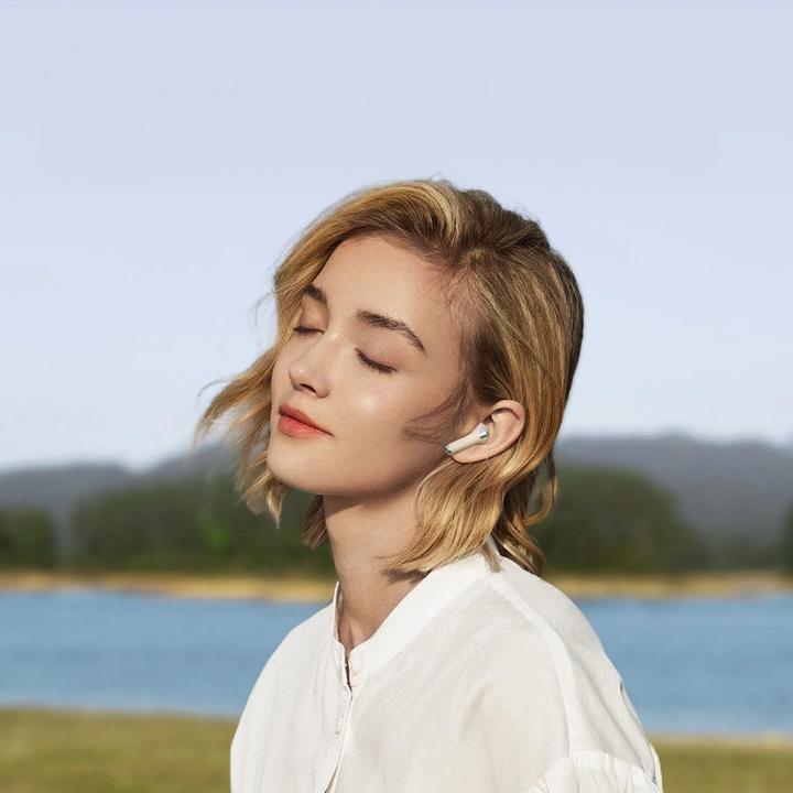 Actual product image Tronsmart TWS Sounfii R4 headphones (white) (ANC, 28 h, Wireless)
