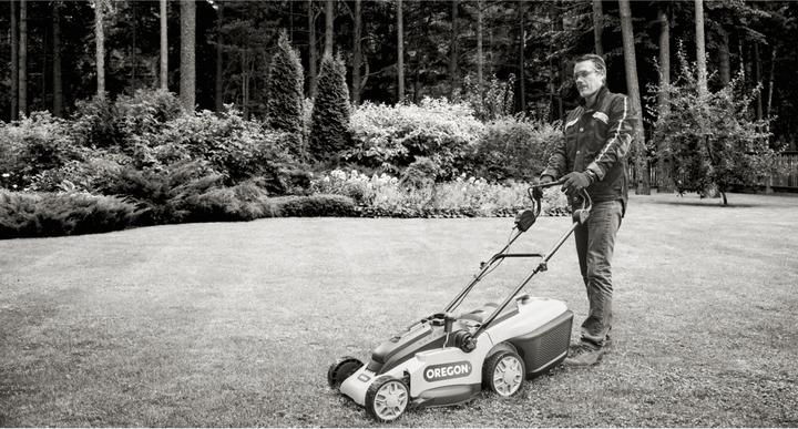 Produktbild Oregon Akku Rasenmäher LM300, ohne Zubehör (Akkubetrieb)