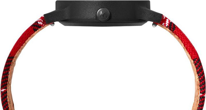 Actual product image Mondaine essence black (Analogue wristwatch, 32 mm)
