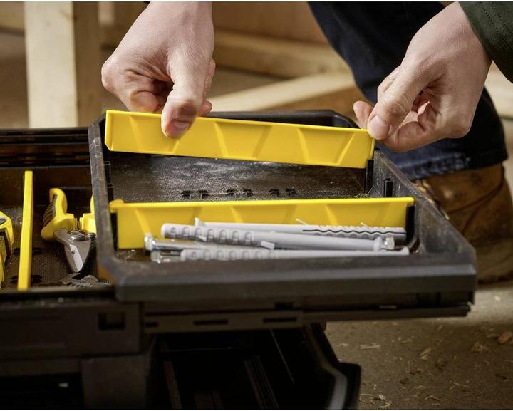 Actual product image Stanley FatMax® Cantilever Toolbox 18" (1 pieces)