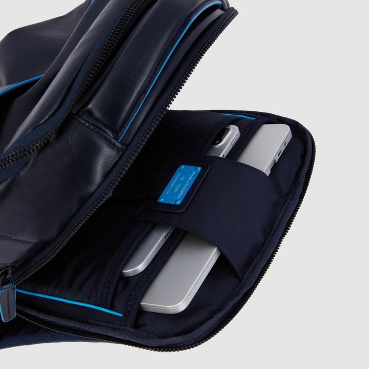 Immagine prodotto Piquadro Blue Square - Zaino per laptop da 14 pollici con scomparto per iPad (14 l)