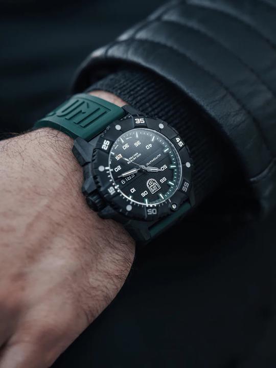 Actual product image Luminox Master (Swiss made, 45 mm)