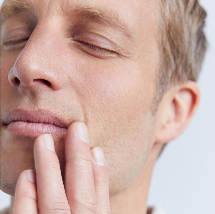 Produktbild Nivea Men Sensitive Rasierschaum (50 ml, Rasierschaum)