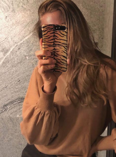 Actual product image iDeal Of Sweden Cover Sunset Tiger (Apple iPhone 11 Pro Max)
