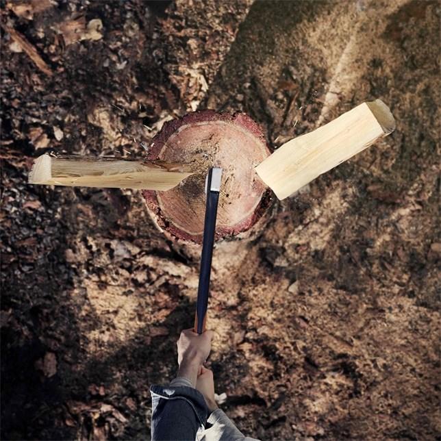 Actual product image Fiskars Splitting axe X17-M