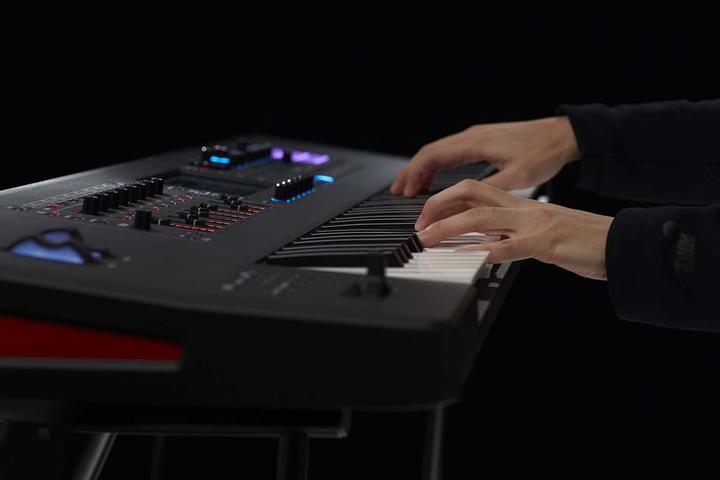 Produktbild Roland Fantom 6
