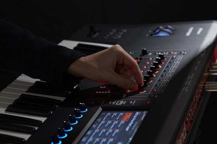 Produktbild Roland Fantom 6