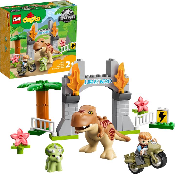 Actual product image LEGO Eruption of the T. Rex and Triceratops (10939)