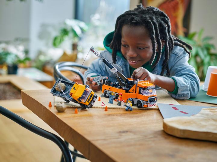 Image du produit LEGO Le remorqueur avec grue pour poids lourd (60467, LEGO City)