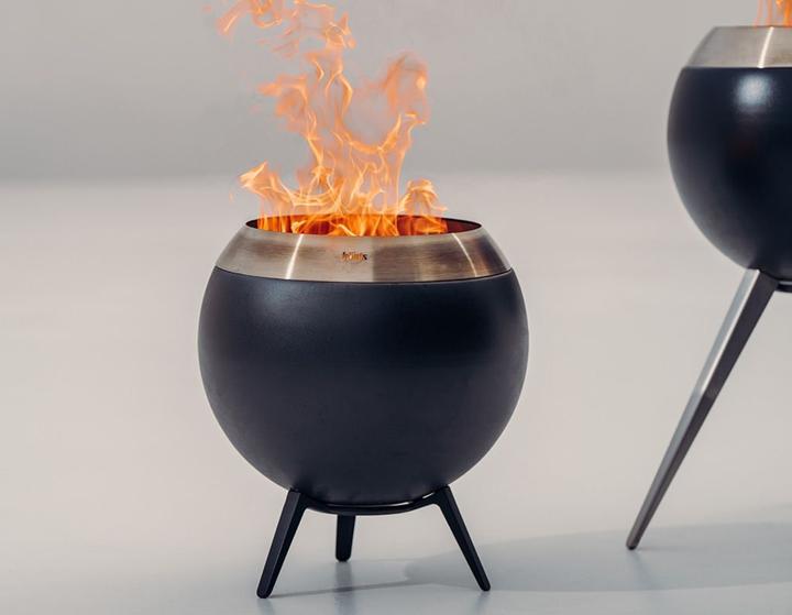 Actual product image Höfats MOON 45 fire bowl with low base (45 cm)