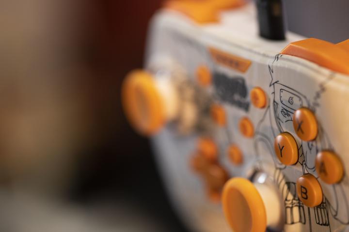 Produktbild Konix Naruto Gamepad (PC, Switch Lite, Switch)