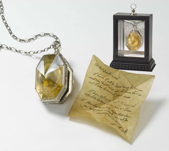 Actual product image Noble Collection Harry Potter Replica Slytherin Locket