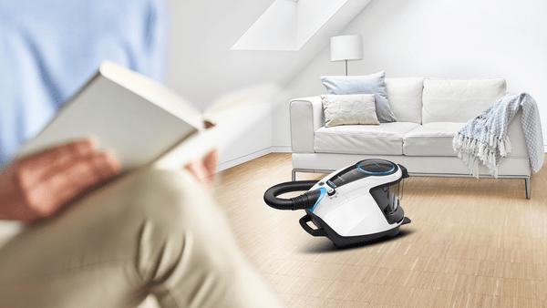 Produktbild Bosch Hausgeräte Serie 8 BGS7SIL1 vacuum Cylinder vacuum Dry Bagless
