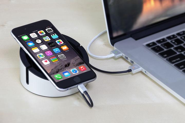 Image du produit Just Mobile Câble plat Lightning Indicateur LED argent (1 m)