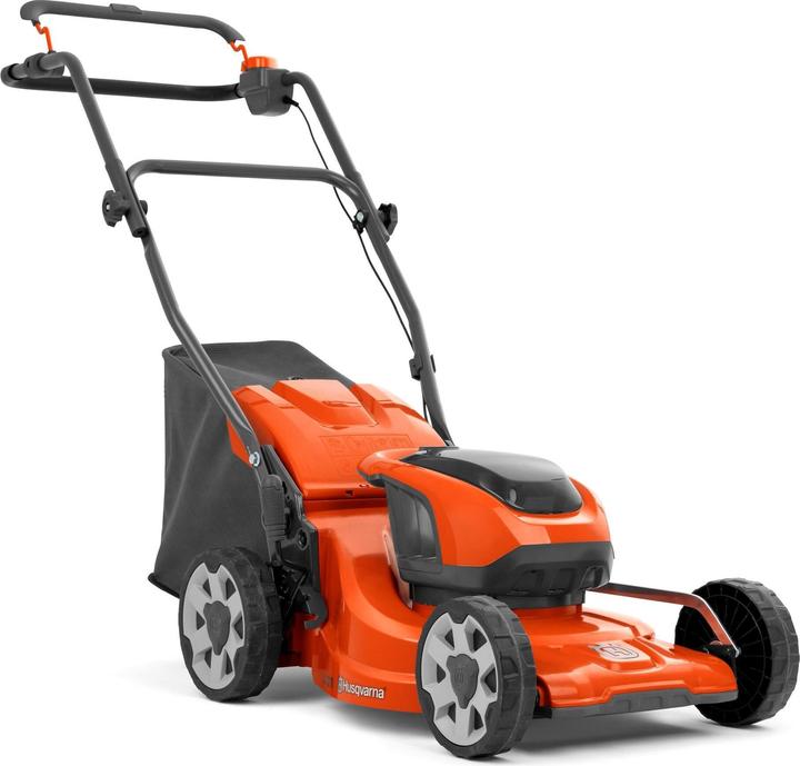 Actual product image Husqvarna LC 137i (Rechargeable battery operated)