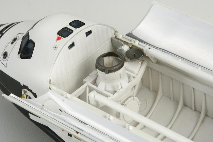 Actual product image Tamiya Space Shuttle Atlantis