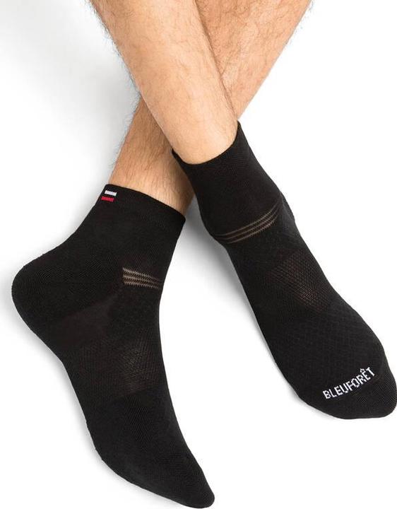 Schwarz