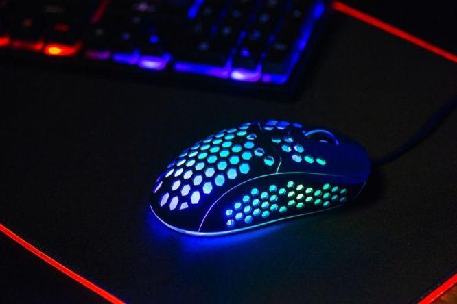 Image du produit Art souris optique pour joueurs 6400DPI USB RGB AM-99 ultra light (Filaire)