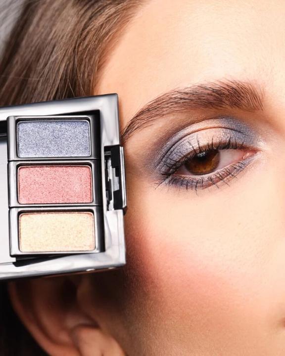 Actual product image Artdeco Duochrome (261 green harmony)