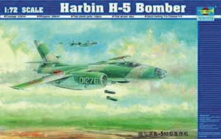 Actual product image Trumpeter Harbin H-5 Bomber